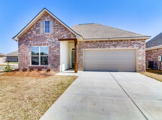 101 Bernay Ct, Youngsville, LA 70592