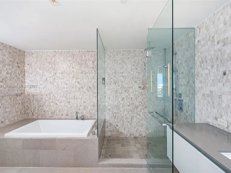 68 SE 6th St #1510 — Photo 14