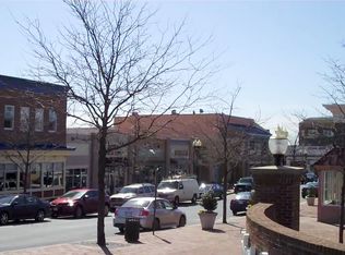 113 Chevy Chase St #113, Gaithersburg, MD 20878
