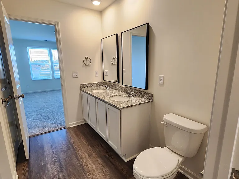1625 Carlsbad Ln — Photo 3