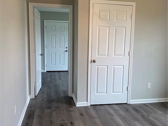 5th image of 8933 Olive St