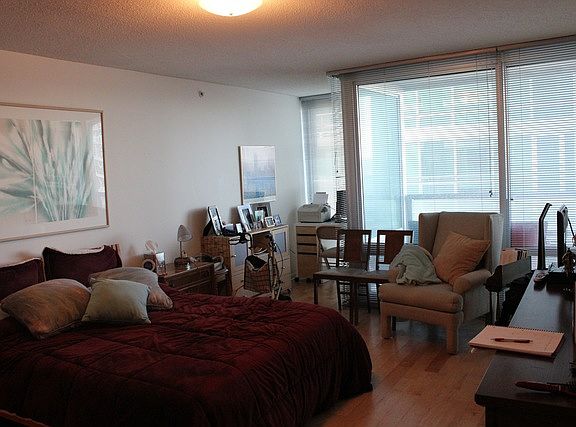 5th image of 9715 Woods Dr Unit 804