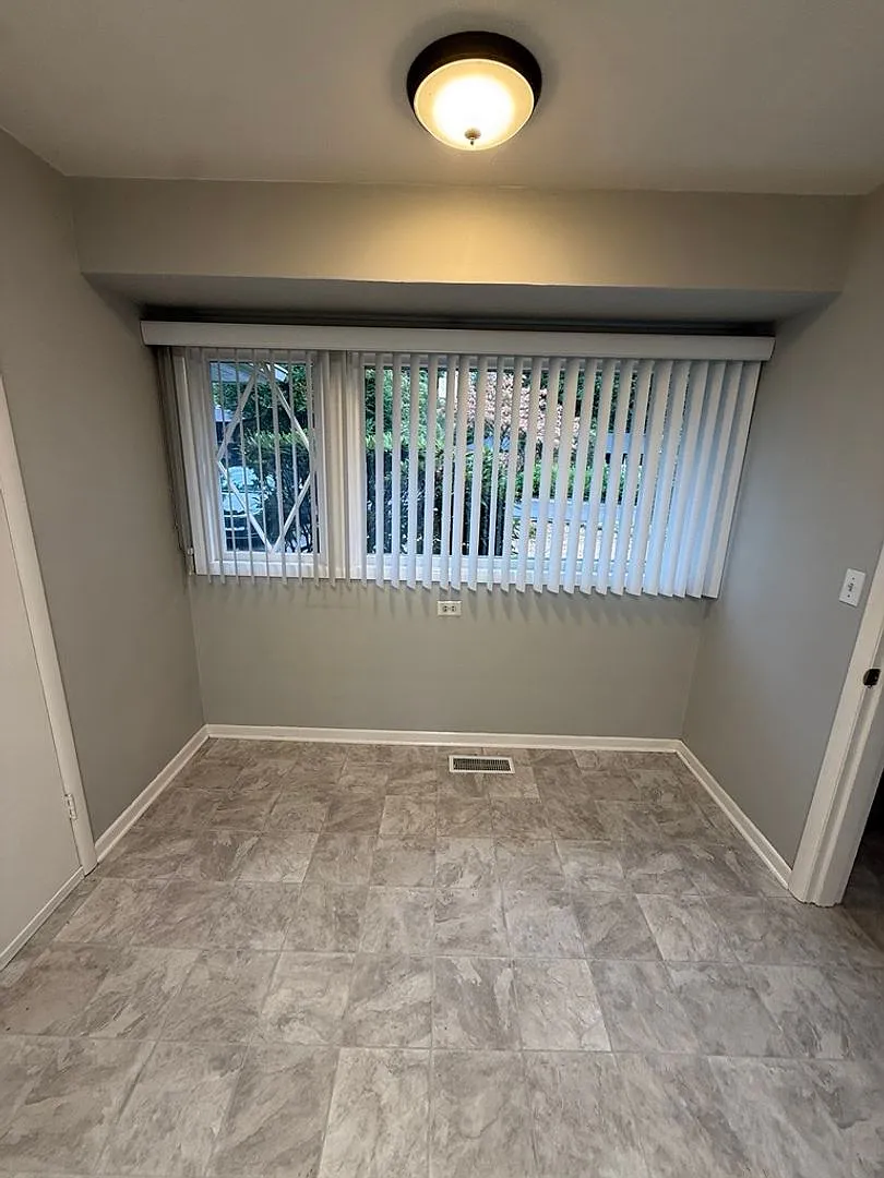 6542 SW Seymour Street ~ Beautifully Refreshed Single Level Home! — Photo 3