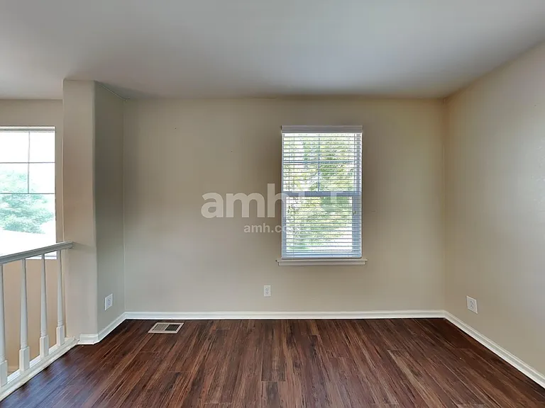 13725 Kearney St — Photo 41