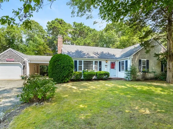 151 Roseland Ter, Barnstable, MA 02630