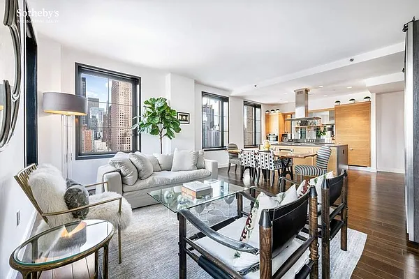 Sold by Sotheby's International Realty | media 2