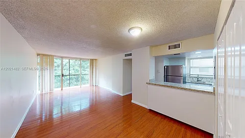 8860 Fontainebleau Blvd #405 Photo 1