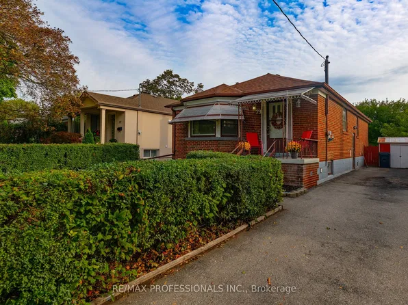 79 Silverhill Dr, Toronto, ON M9B 3W4