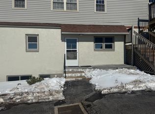 100 Stone Barn Dr #104, Kennett Square, PA 19348