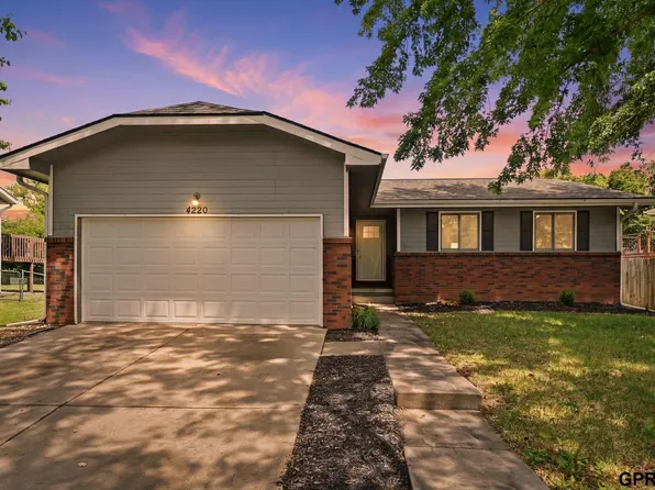4220 Jacquelyn Dr, Lincoln, NE 68516