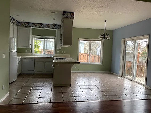 1777 Lambert St NW — Photo 5