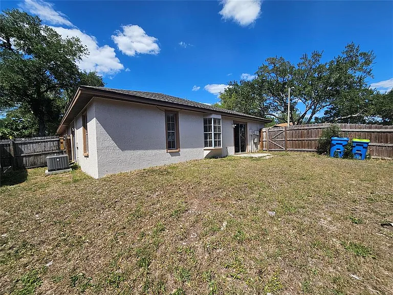 3610 Sammy Ct — Photo 10