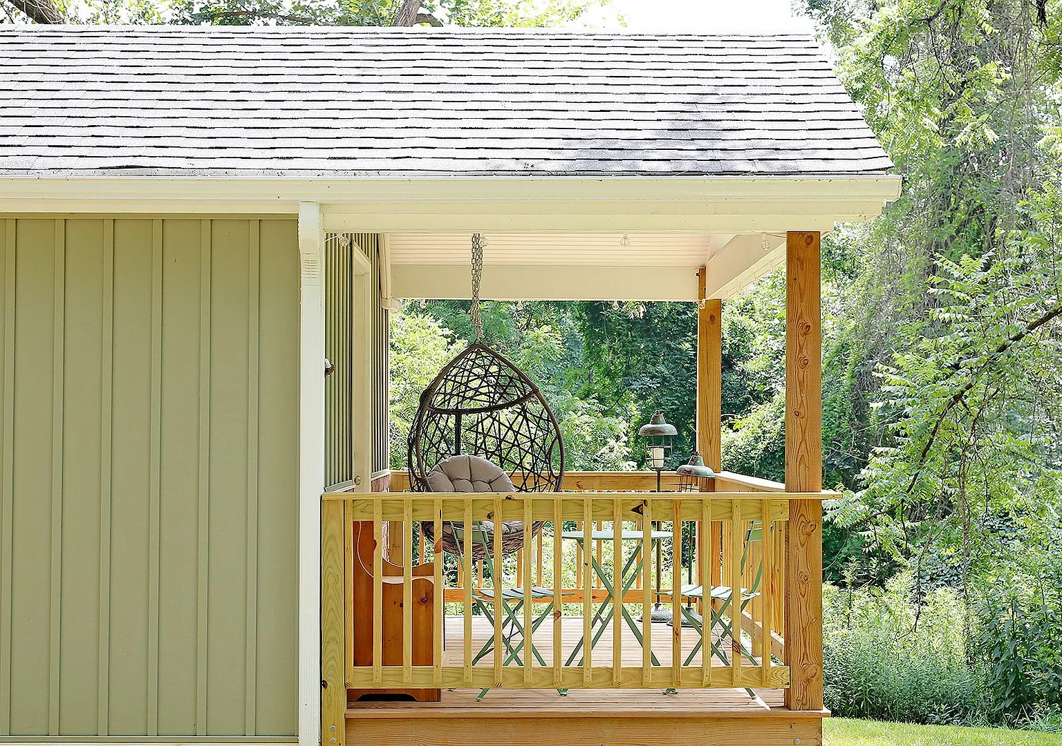 Move-in Ready Wooded Cottage Retreat on 2.7 Acres - Furnished & Dog-Friendly — Photo 2