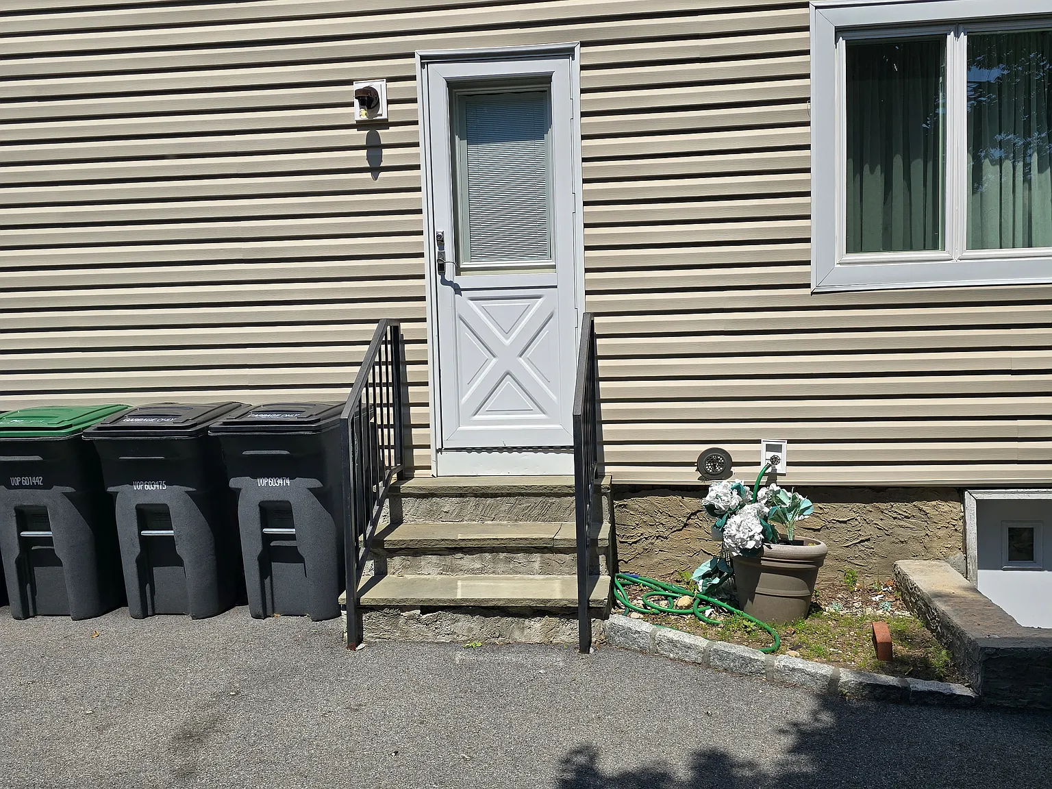 1 bed, $3,100 — Photo 2