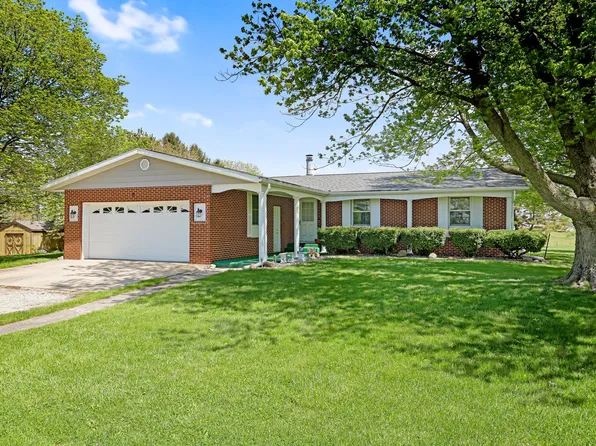 8 Julie Dr, Ludlow, IL 60949