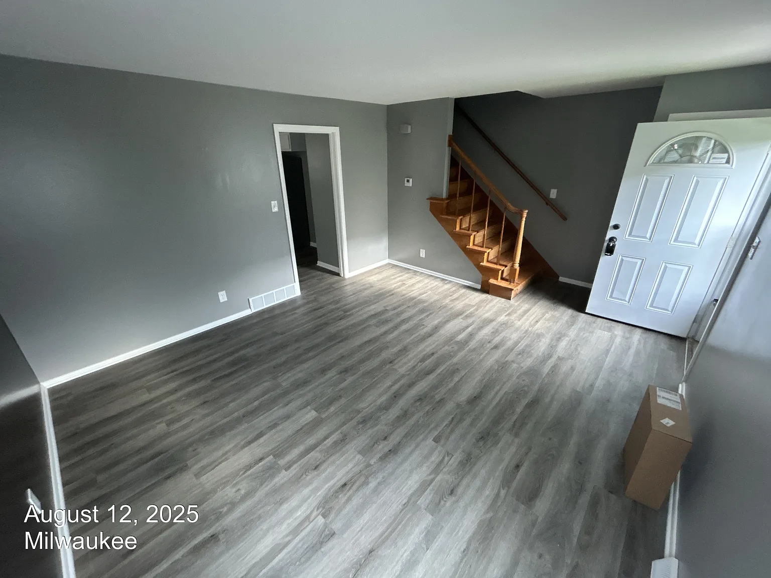 3 bed, 1.5 bath, 1098 sqft, $1,600 — Photo 2