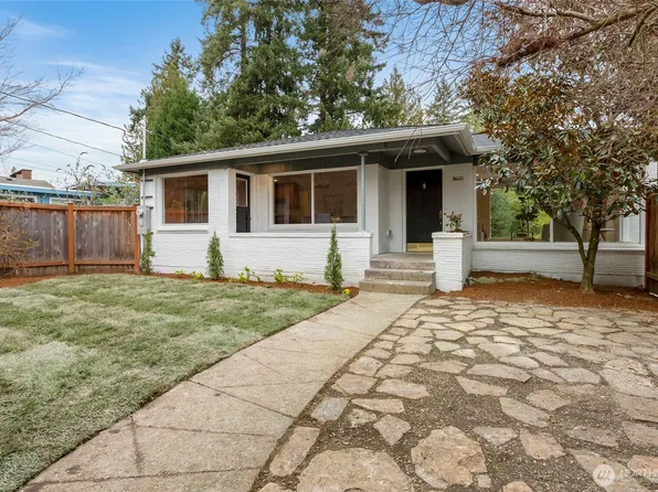 10726 Sand Point Way NE #A, Seattle, WA 98125