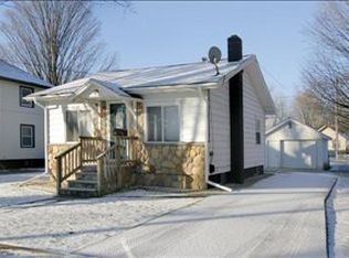 625 S Hooker Ave, Three Rivers, MI 49093