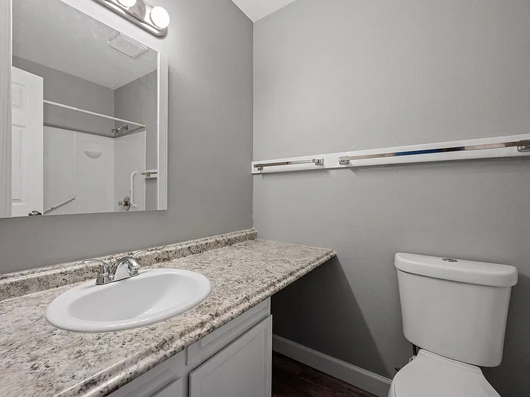 Peak 72 Apartments — Photo 18