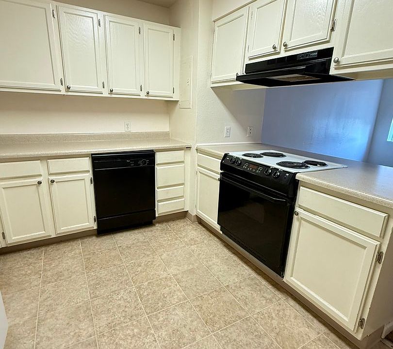 1st image of 405-407 E Simpson St #2A