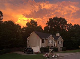 12 Chatham Ct, Jefferson, GA 30549