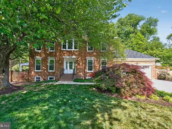 4351 Penwood Dr, Alexandria, VA 22310