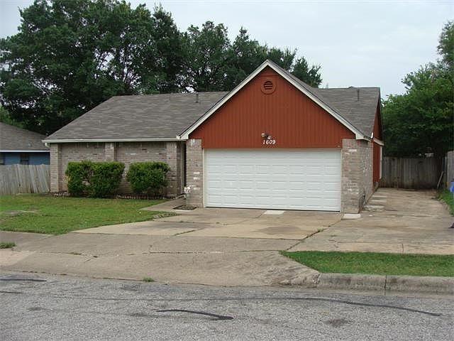 Front View. Extra Wide Driveway