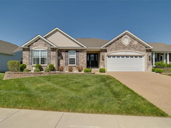348 Myna Dr, Lake Saint Louis, MO 63367
