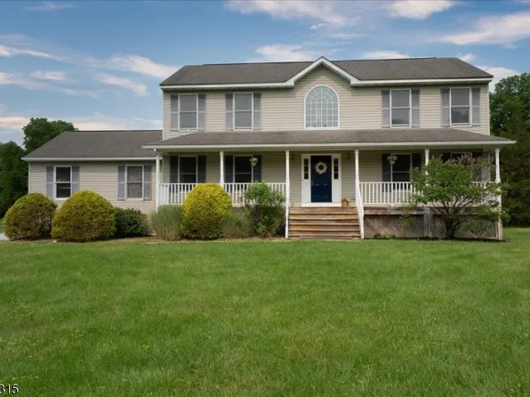 9 Carriage Ln, Hardyston Twp., NJ 07419