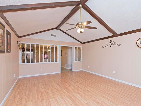 2nd image of 15243 Barbara Dr