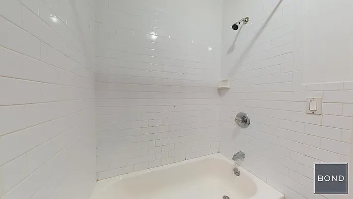 Rented by Bond New York | media 26