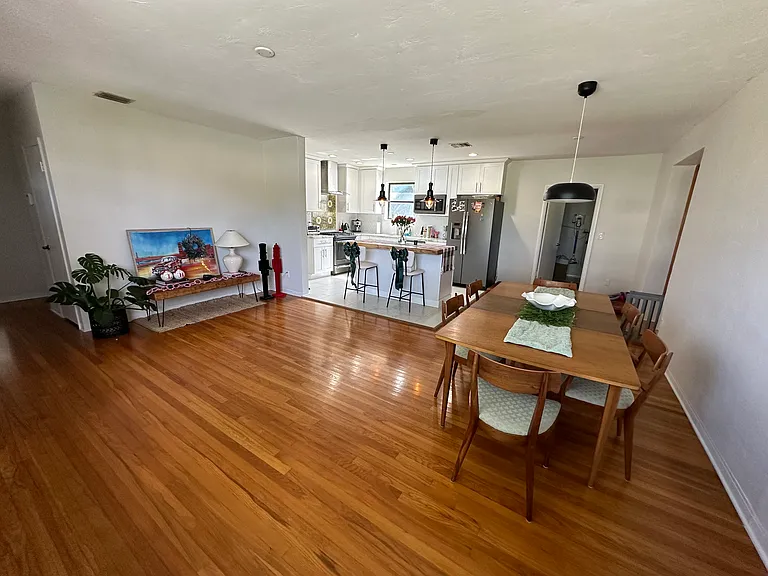 7910 SW 15th St — Photo 11