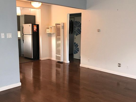 2nd image of 2324 E Ocean Ave
