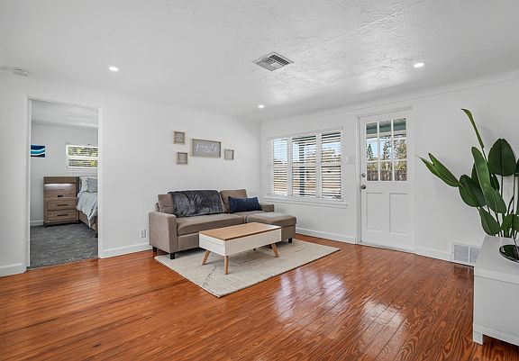 3rd image of 2854 W Rainbow Cir