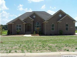 18 Ivey Dr, Fayetteville, TN 37334