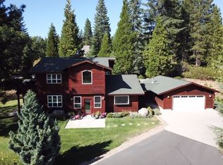 216 Lone Pine Dr, Mount Shasta, CA 96067