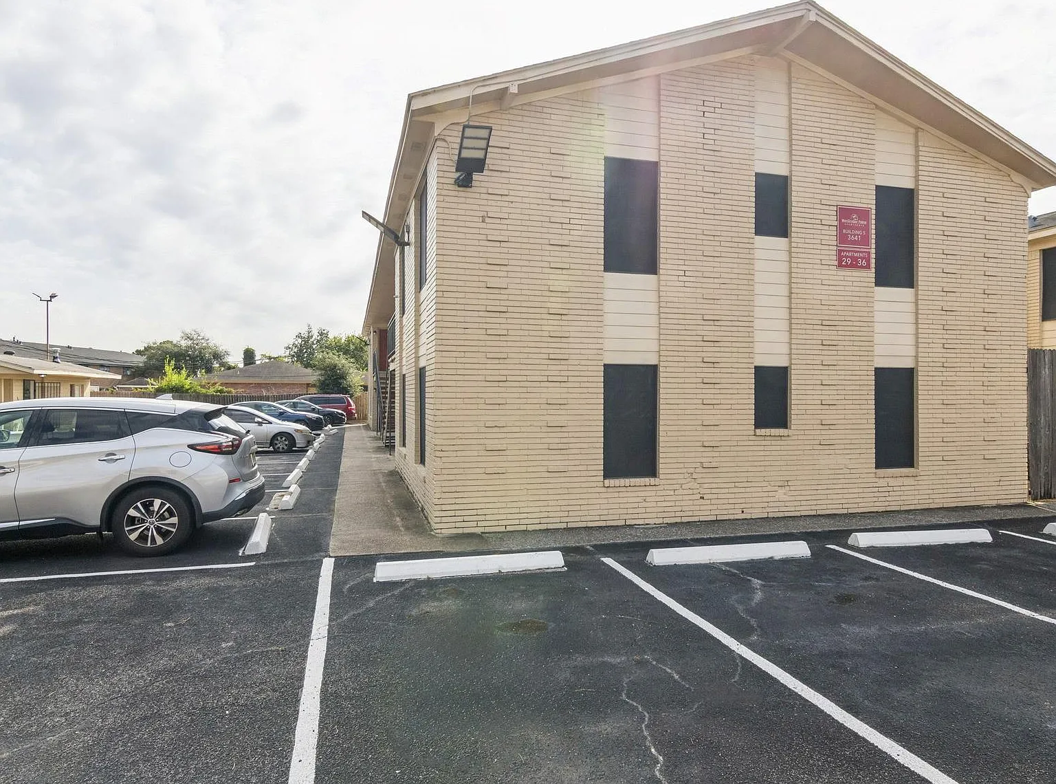 2 bed, 6432 sqft, $1,050 — Photo 3