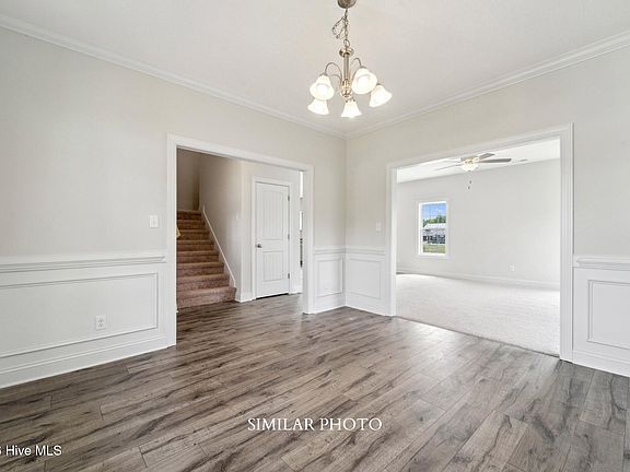 4th image of 827 Maritime Way