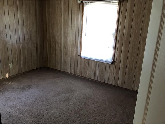 3rd image of 1116 E Corona St