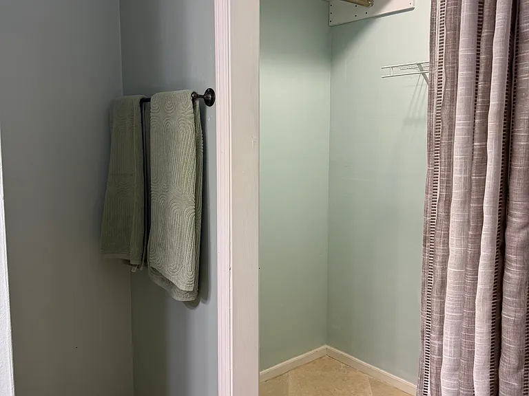 109 Buist Ave — Photo 11