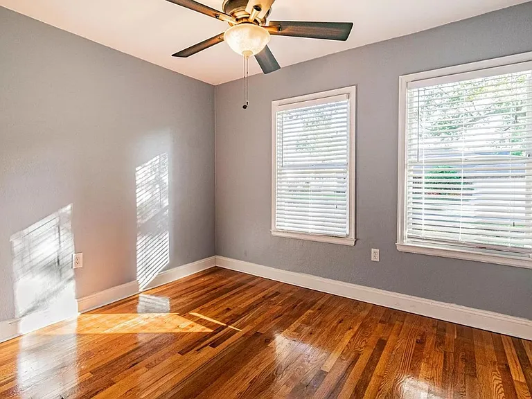 3705 W Barcelona St — Photo 13