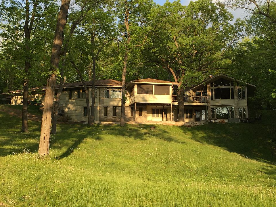 3530 Paradise Dr, West Bend, WI 53095 Zillow