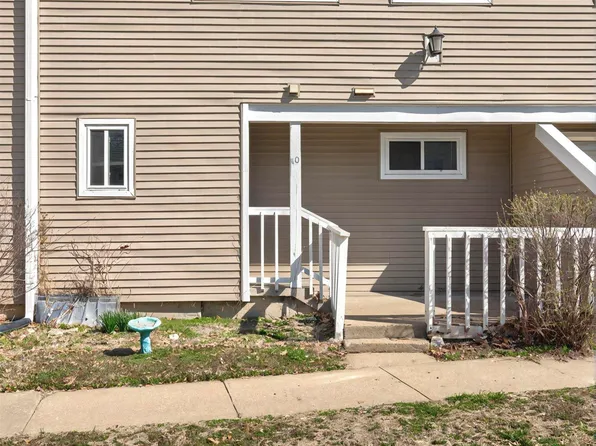 255 N Michigan St APT 40, Lawrence, KS 66044