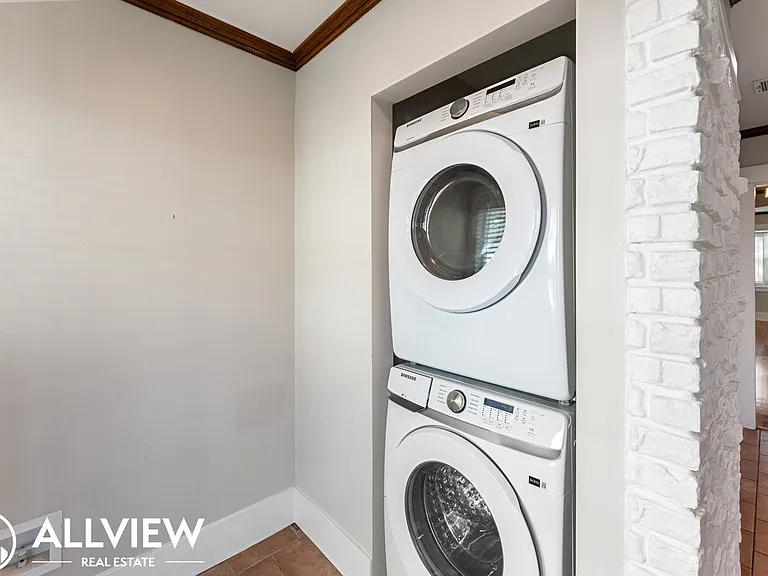 2474 Santa Ana Ave — Photo 14