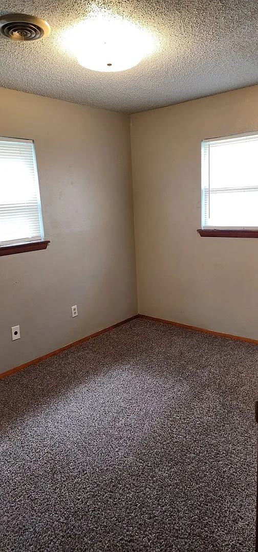 3308 SW Salinas — Photo 3