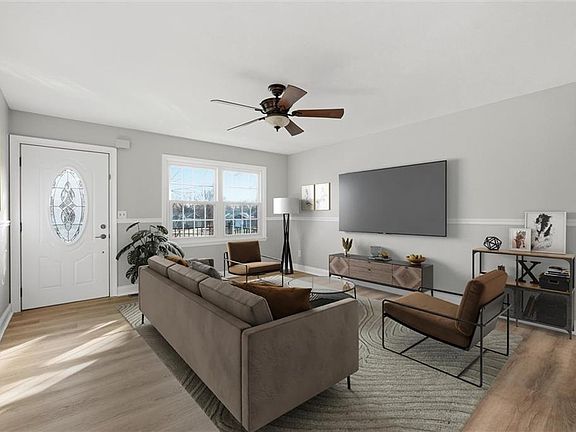 2nd image of 1531 Savage St