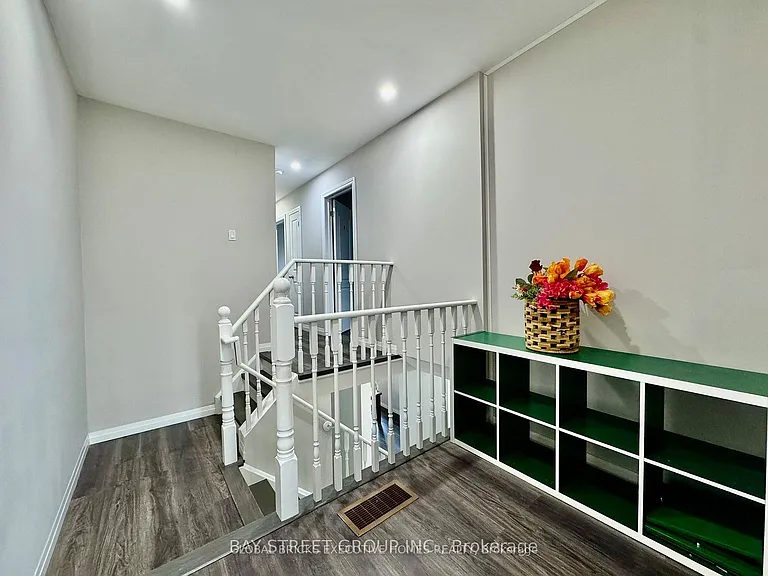 5045 Rundle Ct #UPPER — Photo 15