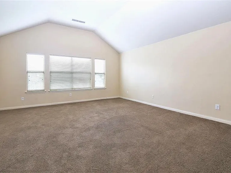 4602 Rainbow Valley Ct — Photo 15