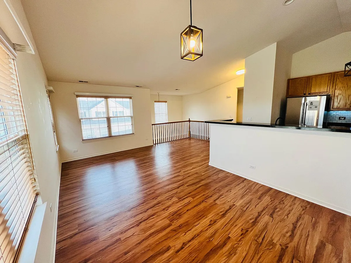 Building Photo - 2897 Falling Waters Dr
