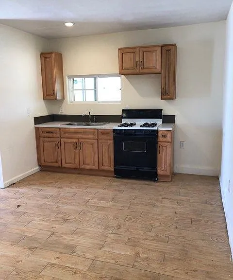 20244 Hartland St — Photo 23